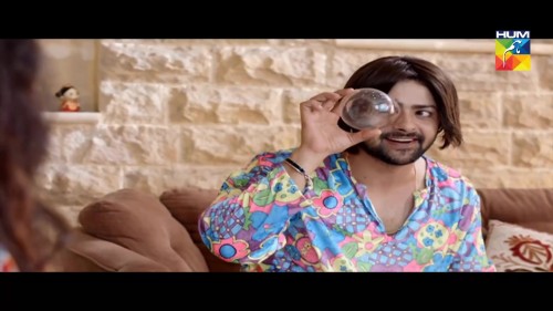 02.Glass-Tora-Bara-Aana-_-HUM-TV-_-Telefilm-_-Eid-Special.mp4-2.jpg