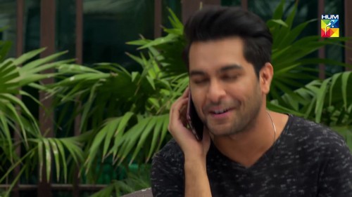 16.Pyar-Kahani-_-English-Subtitles-_-HUM-TV-_-Telefilm.mp4-3.jpg