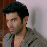 Aashiqui-2-2014-1080p-BlurayRip-x264-DTS-HDMA-5.1-DusIctv.mkv_20210518_214412.965
