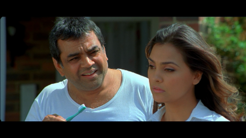 Bhagam-Bhag-2006-1080p-Bluray-Remux-AVC-DTSHD-MA-5.1-DusIctv.mkv_20210519_155841.866.png