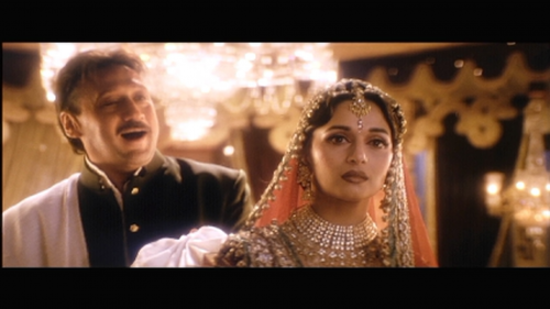 Devdas-2002-1080p-Bluray-Remux-AVC-DD-5.1-DusIctv.mkv_20210526_110355.402.png