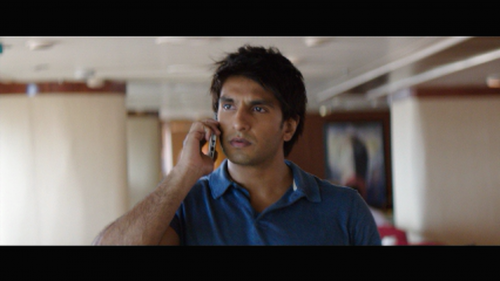 Dil-Dhadakne-Do-2015-1080p-Bluray-Remux-AVC-DTSHD-MA-5.1-DusIctv.mkv_20210526_111628.161.png