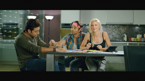 Dhoom-3-2013-1080p-Bluray-Remux-AVC-TrueHD-5.1-DusIctv.mkv_20210529_202920.089.png