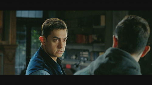 Dhoom-3-2013-1080p-Bluray-Remux-AVC-TrueHD-5.1-DusIctv.mkv_20210529_203013.494.png