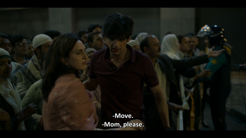 Faraaz-2023.1080p.NF.WEB-DL.DDP5.1.x264.DUS-IcTv.mkv_snapshot_00.30.28.000.png