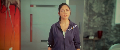 Gumraah-2023.1080p.PDVDRip.x264.AAC.2.0.DUS-IcTv.mkv_snapshot_00.09.57.292.png