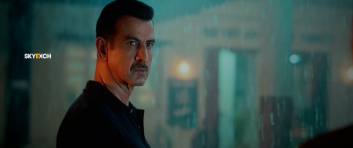 Gumraah-2023.1080p.PDVDRip.x264.AAC.2.0.DUS-IcTv.mkv_snapshot_01.43.43.042.png