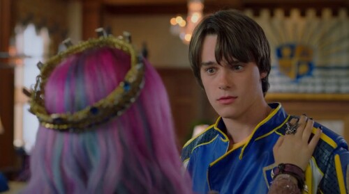 Descendants 3 (2019) Telugu Dubbed Movie Screen Shot 3