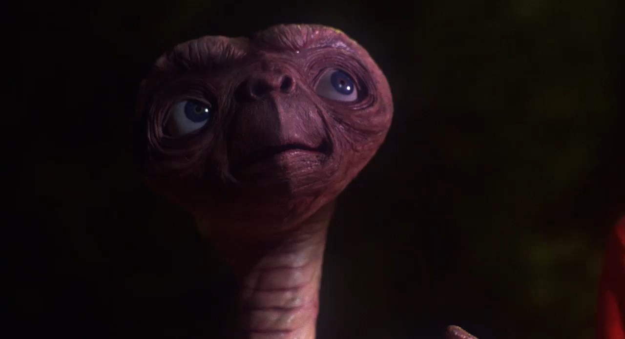 E.T.-the-Extra-Terrestrial-1982-Telugu-Dubbed-Movie-Screen-Shot-6.jpeg