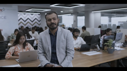 Bharat.Fintech.Story.S01E05.RupeeRedee.720p.HS.WEB-DL.AAC2.0.x264-DUS.mkv_20240830_180019.191.png
