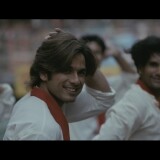 Kaminey-2009-1080p-BluRay-Remux-AVC-DTS-MA-5.1---Kysrze.mkv_snapshot_00.10.52.625