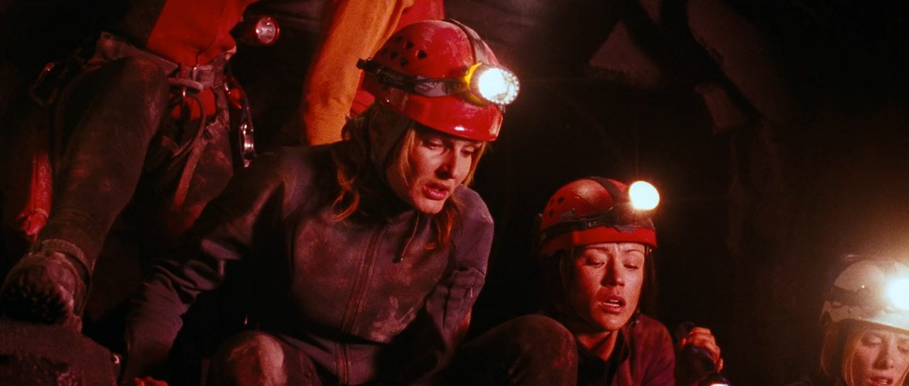 The Descent (2005) Telugu Dubbed Movie Screen Shot 2