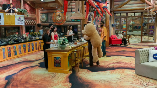 Bigg-Boss.2025.S19E52.Day.51.1080p.WEB-DL.H.264.AAC.2.0-JA.mkv_screenshot_02.png