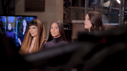 The.Kardashians.2025.S01E02.1080p.WEB-DL.H.265.DDP.5.1-JA.mkv_screenshot_06.png