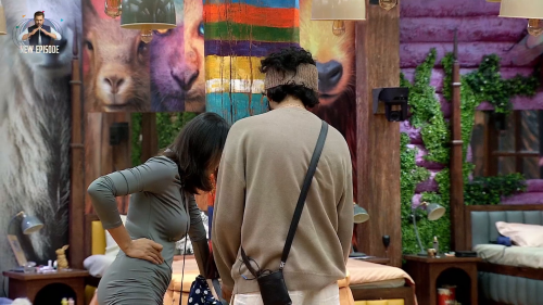 Bigg-Boss.2025.S19E82.Day.81.1080p.WEB-DL.H.264.AAC.2.0-JA-.mkv_screenshot_05.png