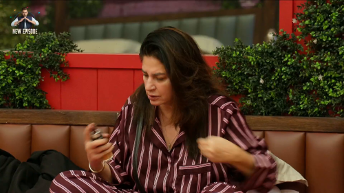 Bigg-Boss.2025.S19E88.Day.87.1080p.WEB-DL.H.264.AAC.2.0-JA.mkv_screenshot_05.png