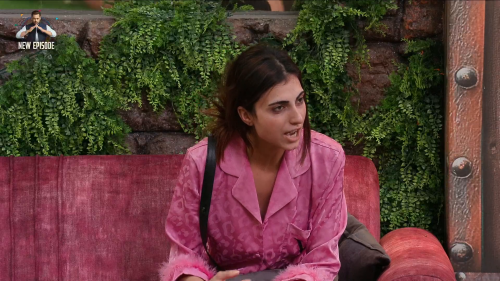 Bigg-Boss.2025.S19E93.Day.92.1080p.WEB-DL.H.264.AAC.2.0-JA.mkv_screenshot_03.png